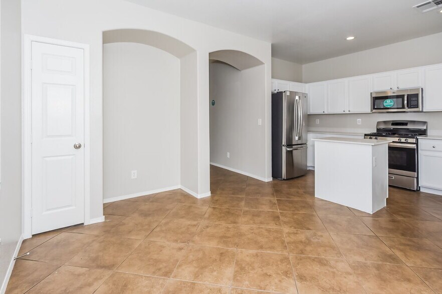 Building Photo - 7423 S Clarita Cavern St