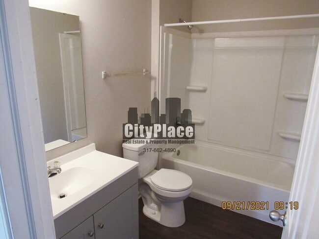 Building Photo - 608 Fisher Creek Dr, Indianapolis, IN 46239