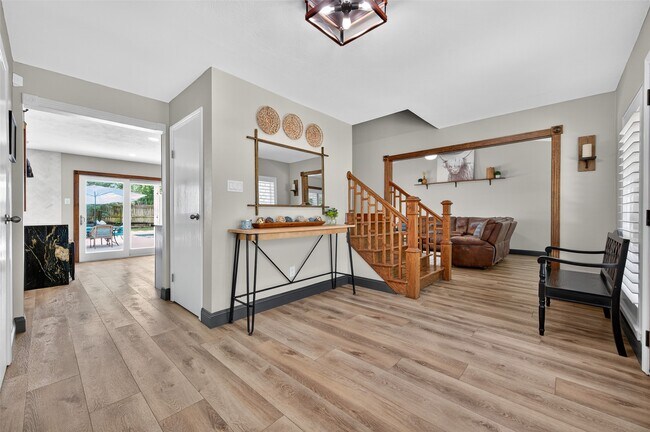 Building Photo - 10 Kittiwake Ct