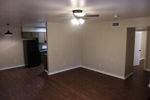 Building Photo - 991 6th Street