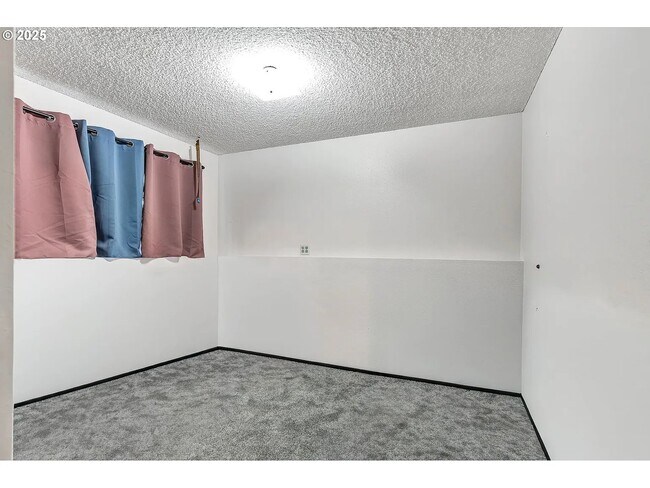 Building Photo - 3338 SE 156th Ave