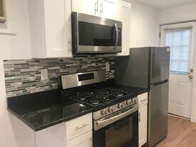 Building Photo - 95A Beacon St