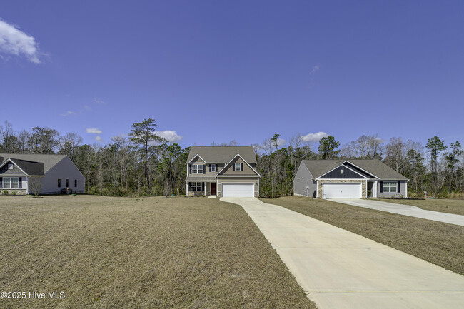 Building Photo - 640 Poppleton Dr