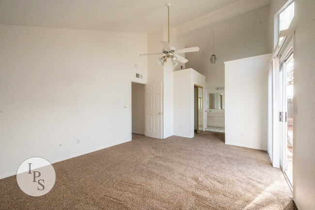 Building Photo - North West Fresno Home, 3BR/2BA, Lots of Amenities