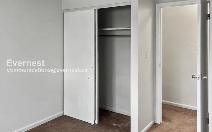 Building Photo - 1450 Slade Ave