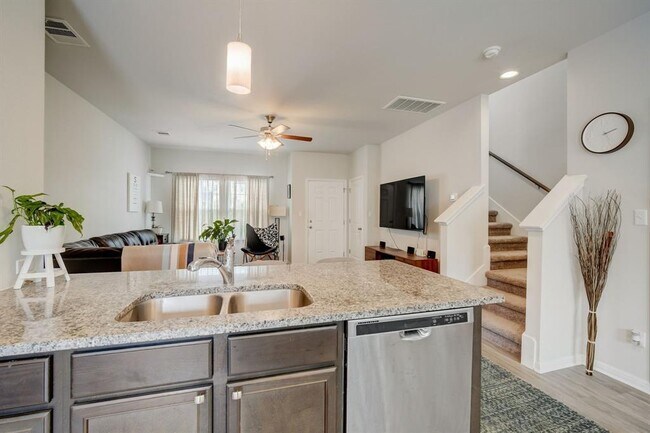 Building Photo - 18002 Malnati Dr