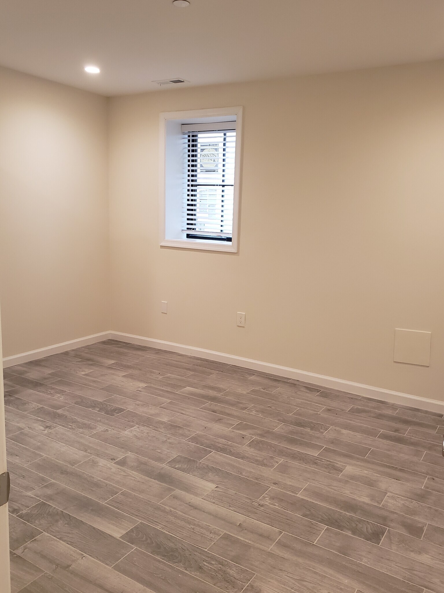 Bedroom #2 - 1892 Ontario Pl NW