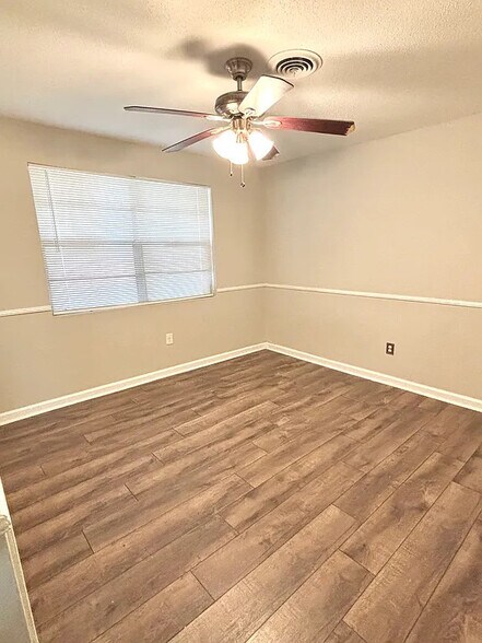 Building Photo - 3602 Kinglet Ct