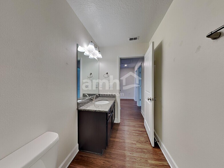 Building Photo - 4634 Reisswood Loop