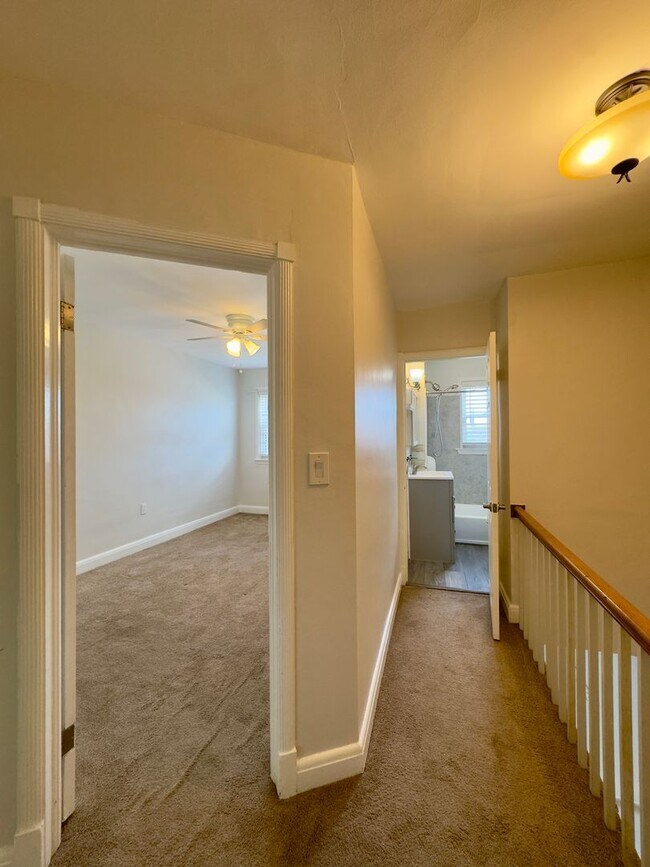 Building Photo - Charming 3 Bedroom/2 Bathroom Townhome in Essex, Baltimore, MD!