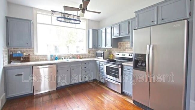 Building Photo - 27 Smith St