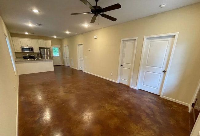 Primary Photo - 2 bedroom/2 bath