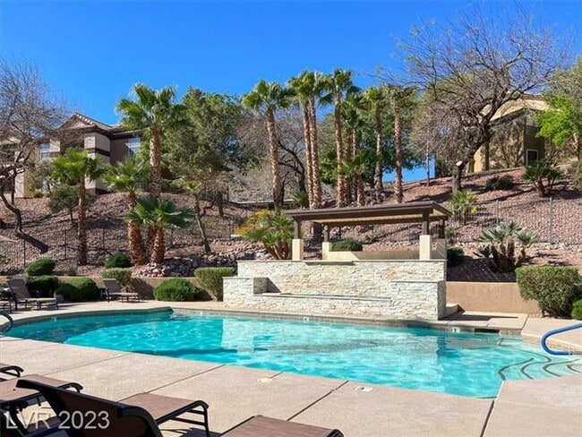 Building Photo - Stunning condo in Henderson!