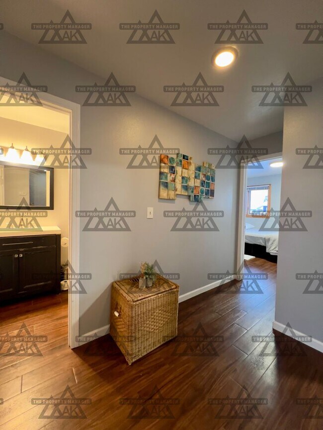 Building Photo - 28th Ave 1215-