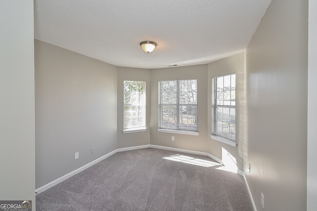 Building Photo - 7949 Mustang Ln