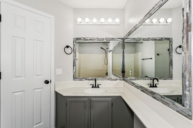 Building Photo - 6918 Sea Turtle Cir