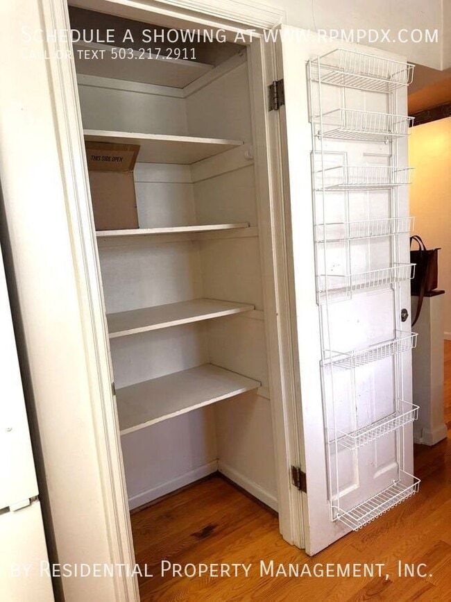 Building Photo - 1938 SW Edgewood Rd