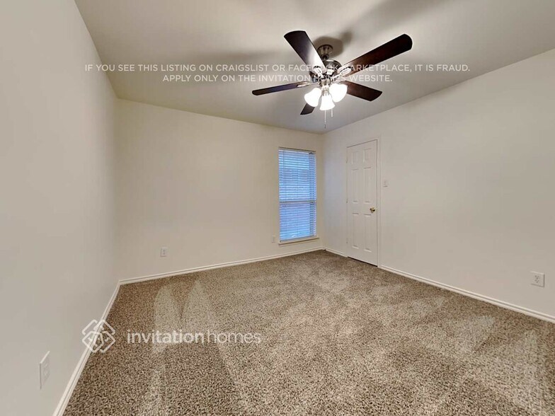 Building Photo - 5609 Parkplace Dr