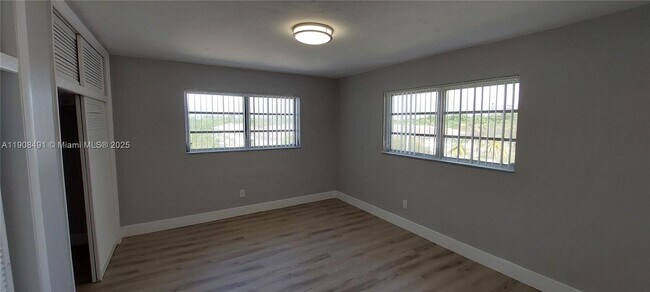 Building Photo - 7410 SW 82nd St