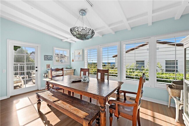 Building Photo - Woods Cove Beach House