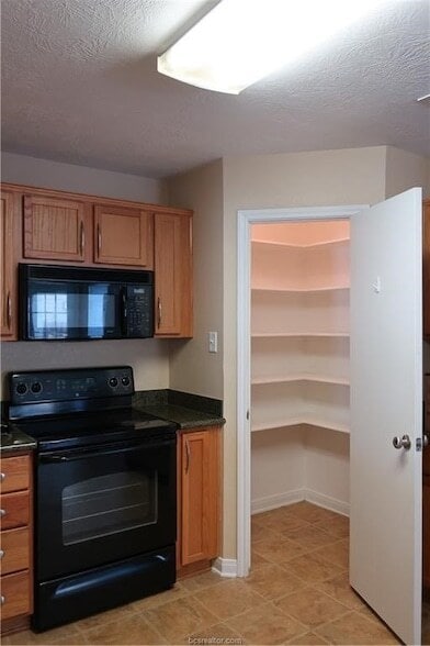 Building Photo - 4131 McFarland Dr