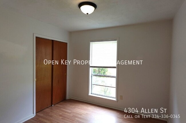 Building Photo - 4304 Allen St