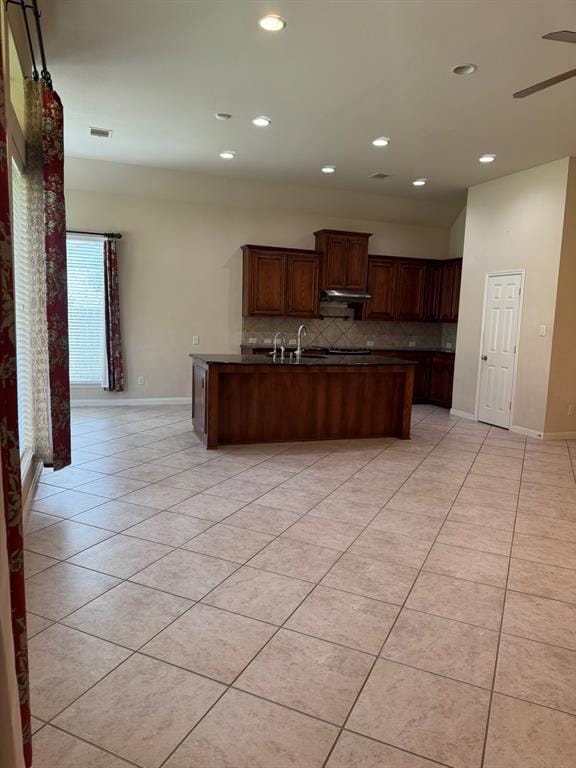 Building Photo - 5551 Linden Rose Ln