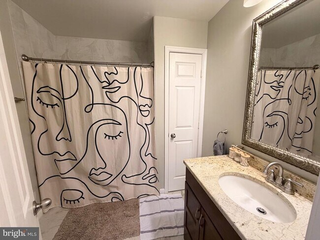 Building Photo - 6610 Cottontail Ct