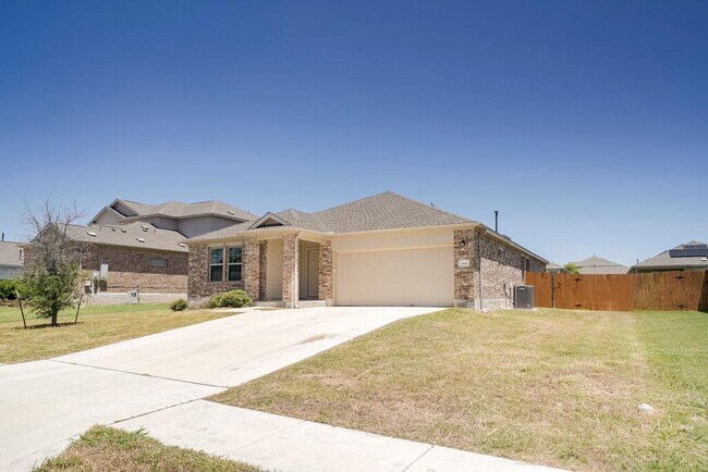 Building Photo - 3200 Windy Vane Dr