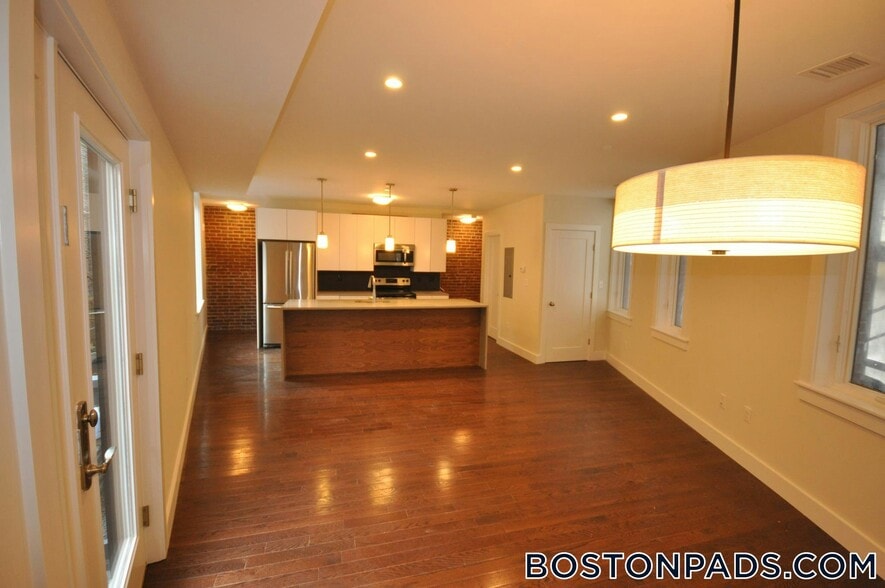 Building Photo - 20 Sussex St