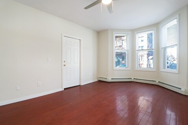 Building Photo - 1620 Palisade Ave