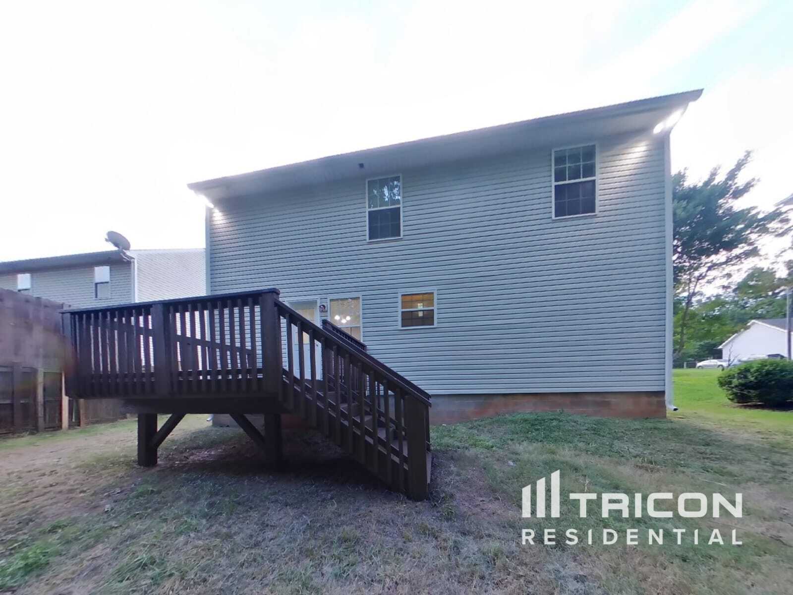 Building Photo - 2457 Terra Dr