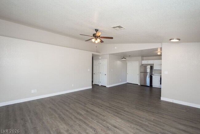 Building Photo - 2120 McMurray Dr