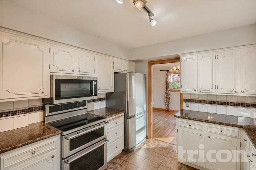 Building Photo - 13408 Colfax Ave S