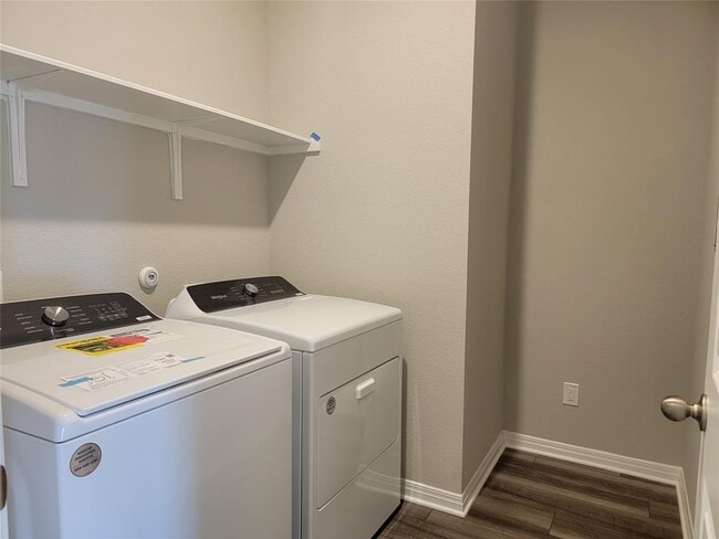 Building Photo - 112 Capella Wy