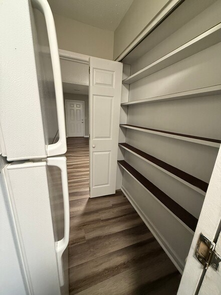 Building Photo - 106 Asbury Way