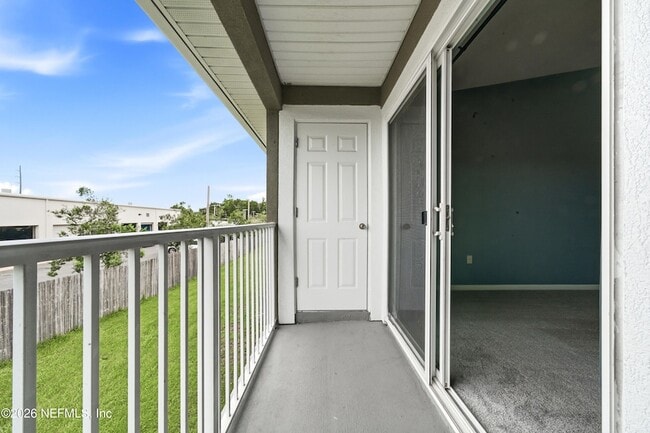 Building Photo - 6925 Ortega Woods Dr
