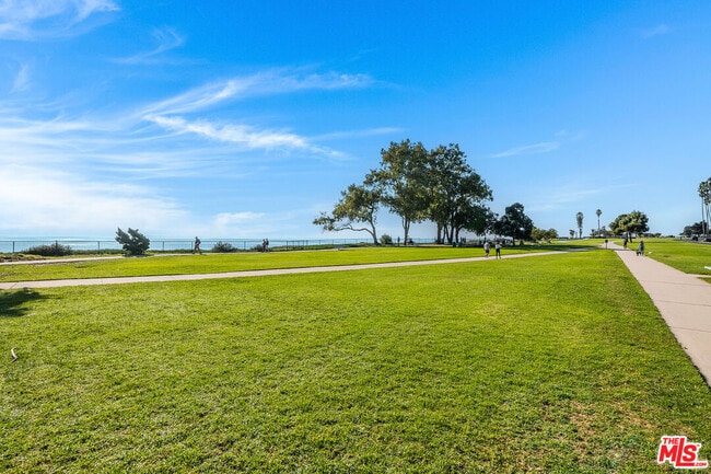 Building Photo - 134 La Plata