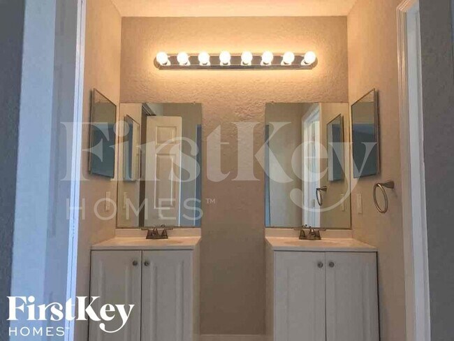 Building Photo - 18050 SW 142nd Ct