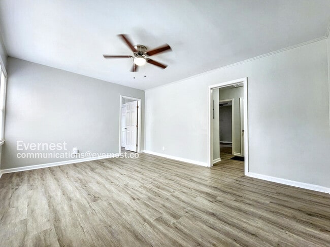 Building Photo - 1292 Beecher St SW