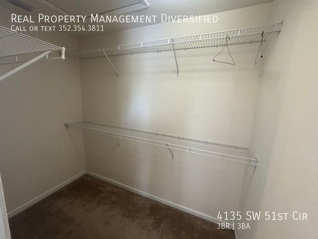 Building Photo - 4135 SW 51st Cir