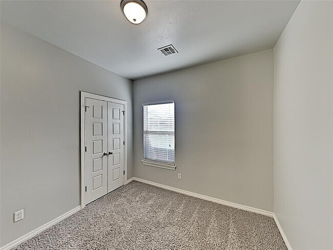 Building Photo - 8004 NW 160th Terrace