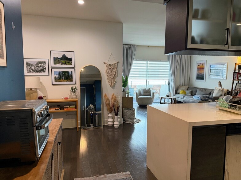 Building Photo - 1700 Sawtelle Blvd