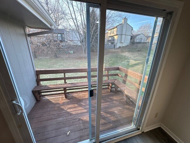 Building Photo - Duplex