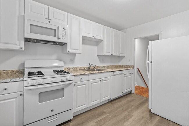 Building Photo - 102 Blachley Rd