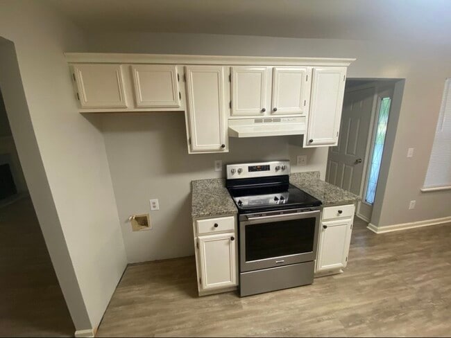 Building Photo - 108 Winchester Ln