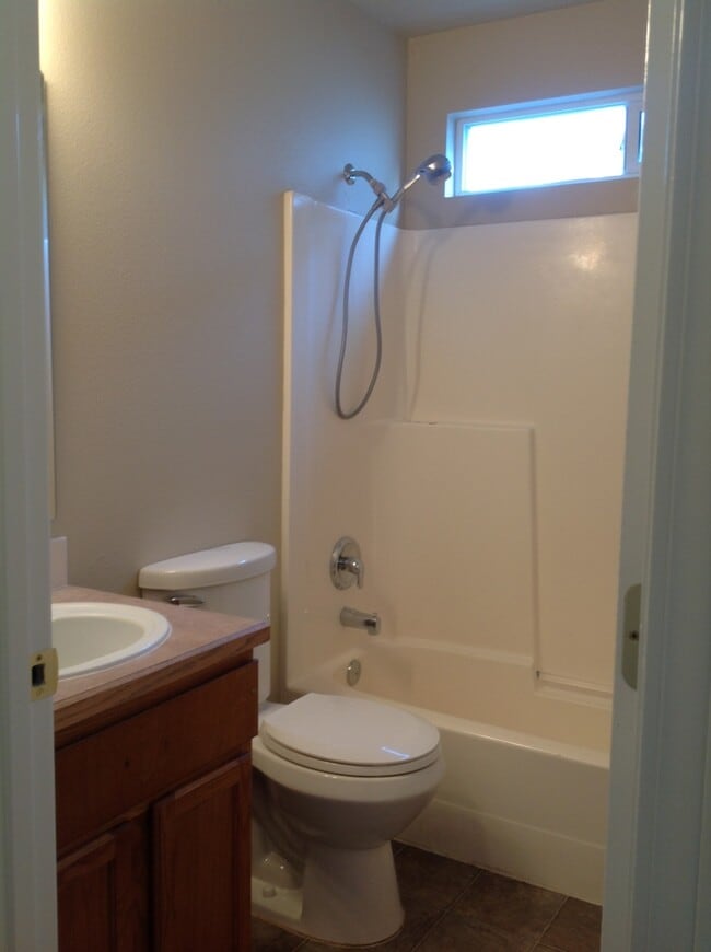 Building Photo - Fabulous location. Nice home with new carpet and paint. Living and family room.