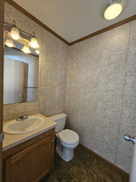 Building Photo - 3 Sunnyfield Dr