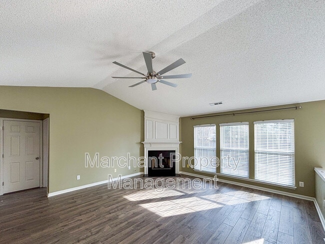 Building Photo - 113 W Okaloosa Way