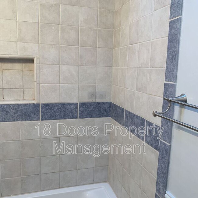 Building Photo - 5169 Tipton St